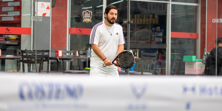 Eduardo Tovilla es el apoyo a un grupo de niños en la ciudad de Puebla que gustan de este deporte.